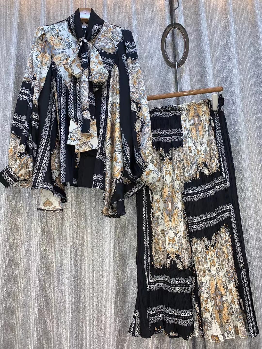 Silhouette cut lantern sleeves butterfly tie flowy belted printed trousers suit - FITzzE