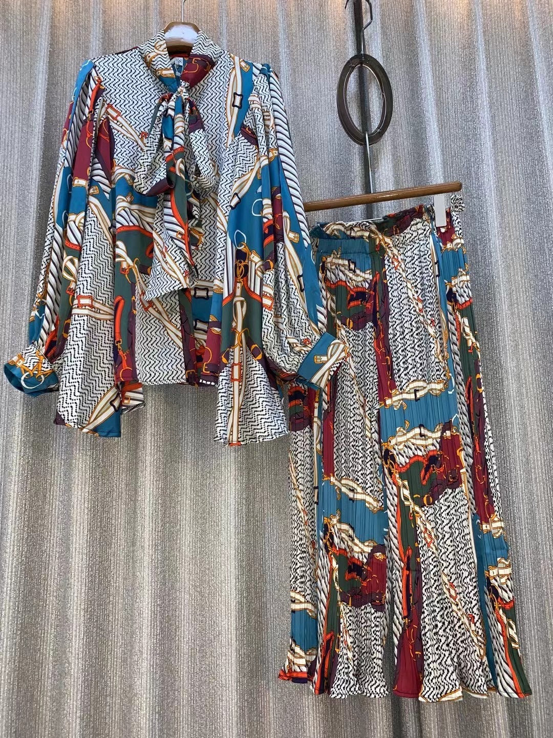 Silhouette cut lantern sleeves butterfly tie flowy belted printed trousers suit - FITzzE