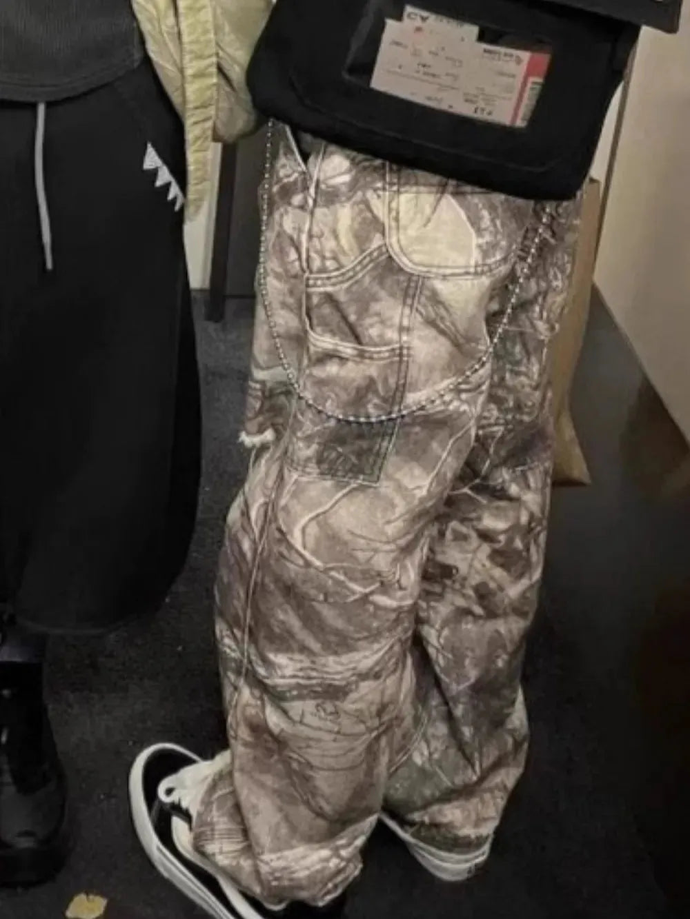 Men’s Twig Camouflage Distressed Jeans – Rugged Streetwear Denim for a Bold Urban Look eprolo
