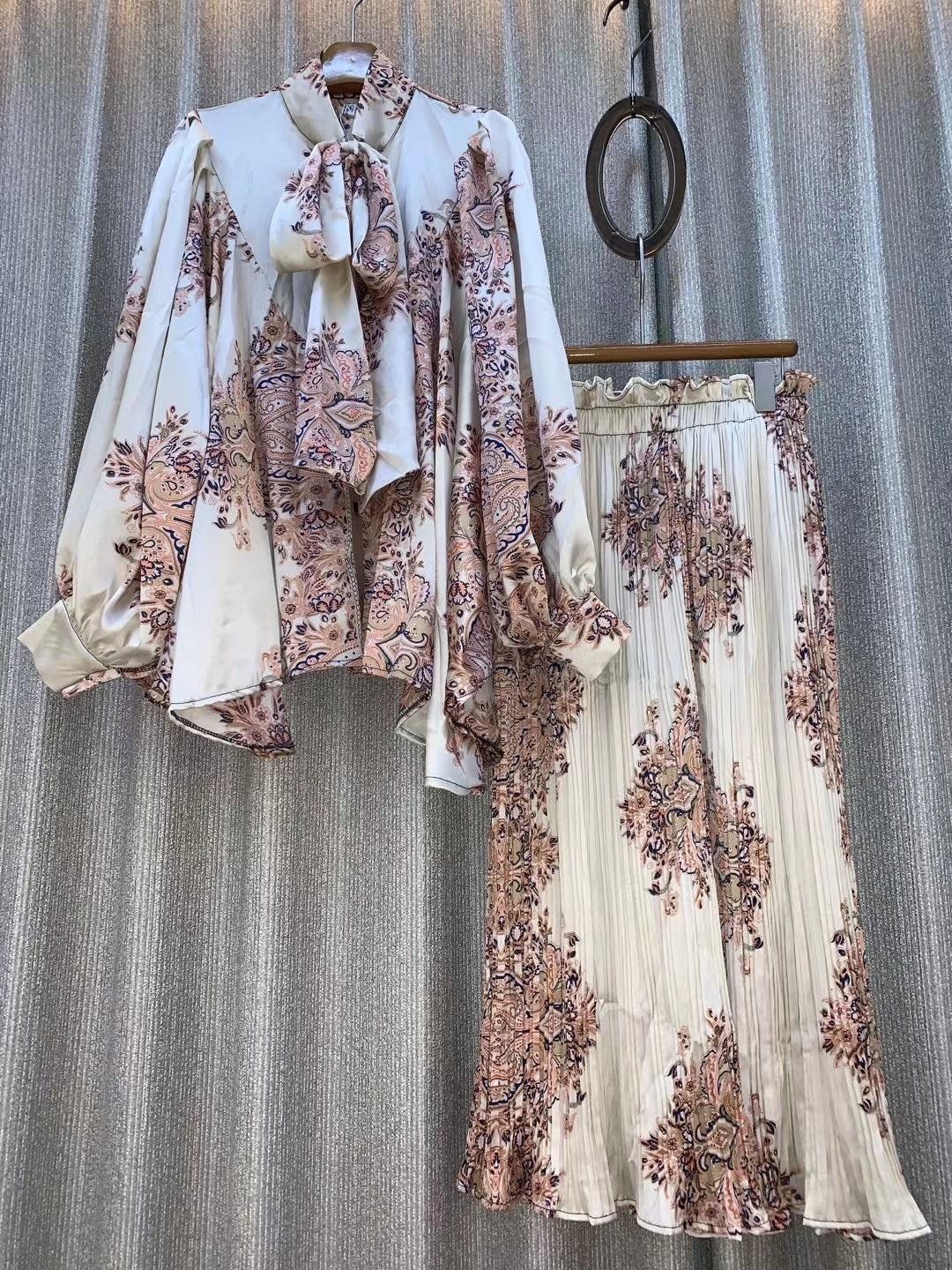 Silhouette cut lantern sleeves butterfly tie flowy belted printed trousers suit - FITzzE