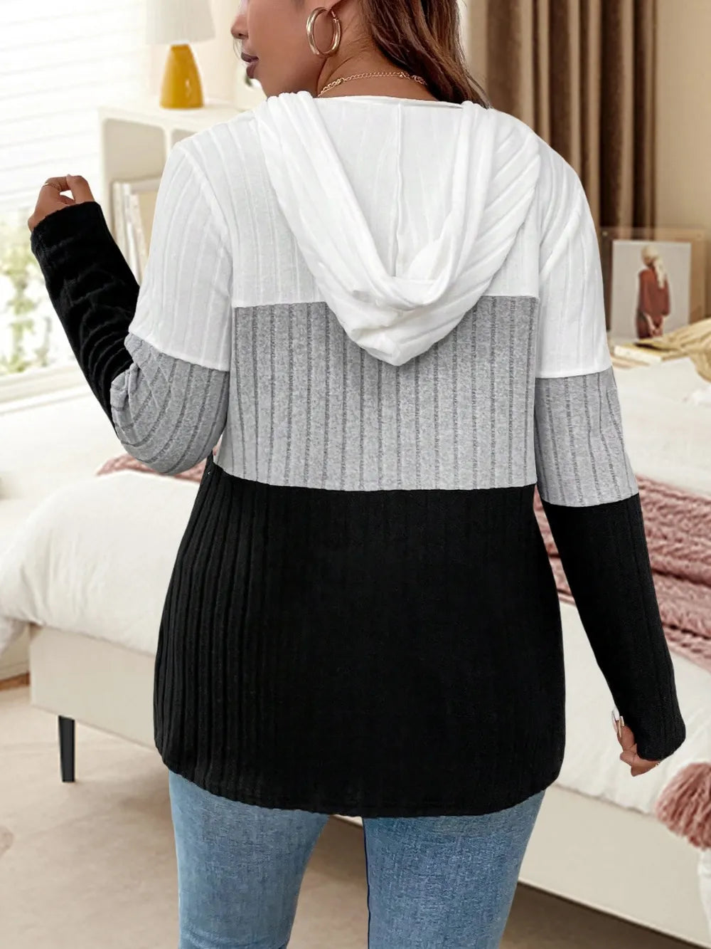 Color blocked hooded long sleeved knitted sweater plus size hoodie - FITzzE rghbeu-b4.myshopify.com Color blocked hooded long sleeved knitted sweater plus size hoodie